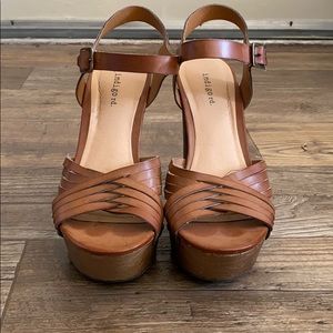 Haven’t been worn in over 2 years, minimizing.